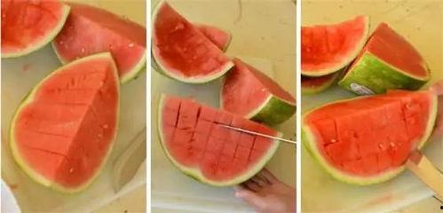 宝宝隔着网吃瓜