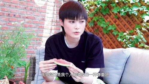 网瘾吃瓜少女是谁啊,她是如何成为网络红人的？